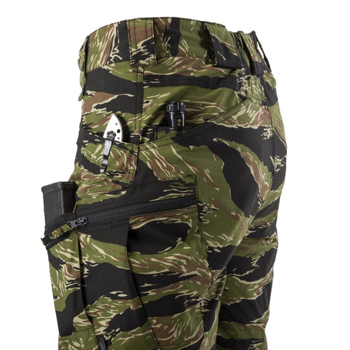 Helikon - Die Kurze Hose Urban Tactical Shorts 11" - PolyCotton Stretch Ripstop - Desert Night Camo - SP-UTK-SP-0L