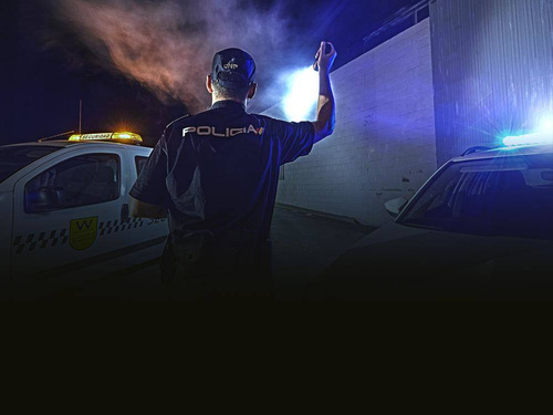 Fenix - TK22 TAC LED-Taschenlampe mit 5000-mAh-Akku - 2800 Lumen - TK22 TAC