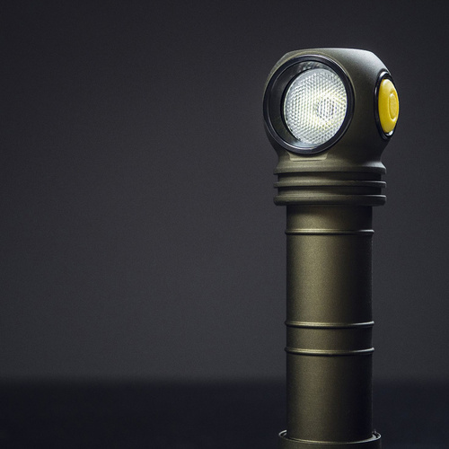 Armytek - Stirnlampe Wizard C2 Pro - Magnetisches Ladegerät - 2500 lm - 18650 - Olive - F08701CO