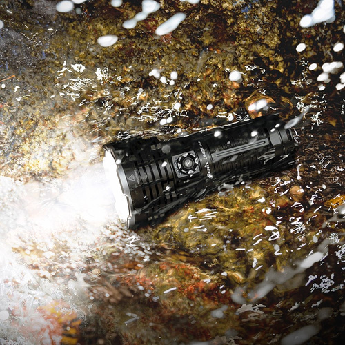 Fenix – LR40R V2.0 Suchscheinwerfer mit 15000 mAh Akku – 15000 lm – Schwarz – LR40R V2.0