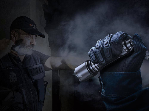 Fenix - TK22 TAC LED-Taschenlampe mit 5000-mAh-Akku - 2800 Lumen - TK22 TAC