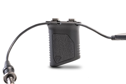 Strike Industries - M-LOK® Angled Vertical Grip - Kurz - Schwarz - SI-AR-CMAG-S