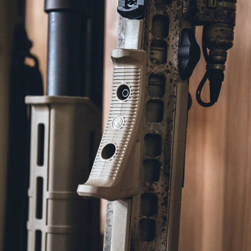 Magpul - Abgewinkelter Vordergriff M-LOK® AFG® - FDE - MAG598-FDE