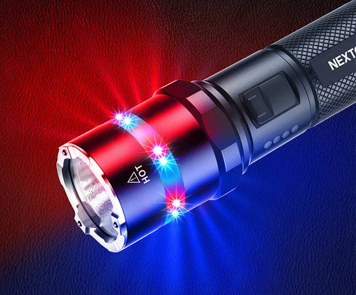NEXTorch - P84 LED Taktische Taschenlampe mit 4800 mAh Akku - 3000 lm - Schwarz - P84