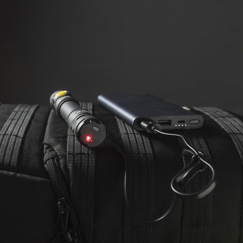 Armytek - LED-Taschenlampe Partner C2 - Warmes Licht - 1020 lm - 18650 - Schwarz - F07802W