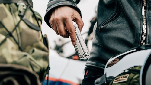 Leatherman - FREE™ P2 Multitool - 832638