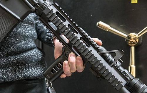 Leapers - UTG Super Slim Forward Grip - Picatinny - Schwarz - MT-FGP01