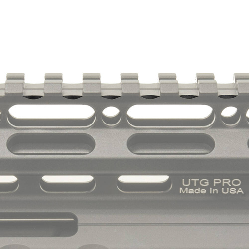 Leapers - Riser UTG Super Slim 13 Slot - 0.83" - Schwarz - MT-RSX8L