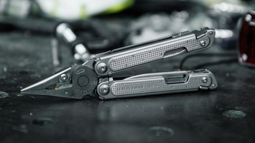 Leatherman - FREE™ P2 Multitool - 832638