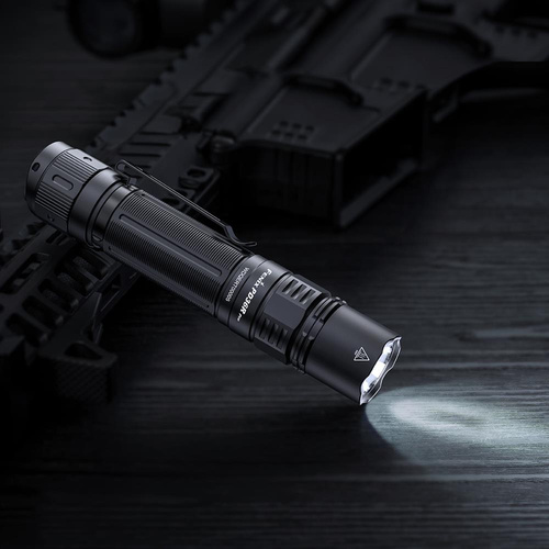 Fenix - Taschenlampe LED PD36R Pro mit 5000 mAh Akku - 1600 lm - Schwarz - PD36R