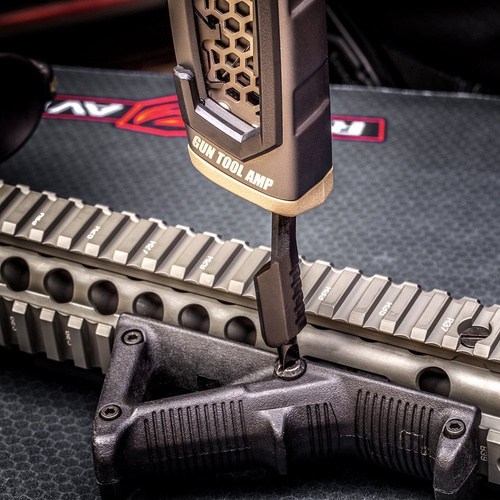 Real Avid - Mehrzweck-Reinigungswerkzeug  AR15 Gun Tool AMP™ - AVGTAMP-AR