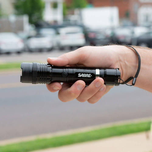 Sabre Red - Wiederaufladbare Taschenlampe mit Elektroschocker - 1 M V - 80 lm - Schwarz - S-1000SF