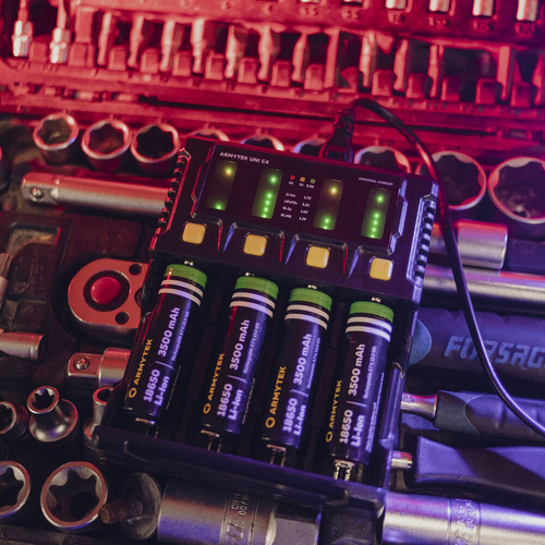 Armytek - Ladegerät Uni C4 - Autoadapter - A04501C