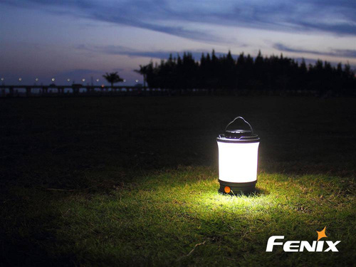 Fenix - Camping LED Taschenlampe - 650 Lumen - 18650 - Schwarz - CL30R