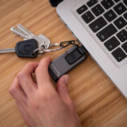 Ledlenser - Wiederaufladbare LED-Taschenlampe / Schlüsselring K6R - 400 lm - Mit Rotlichtmodus - Grau - 502577