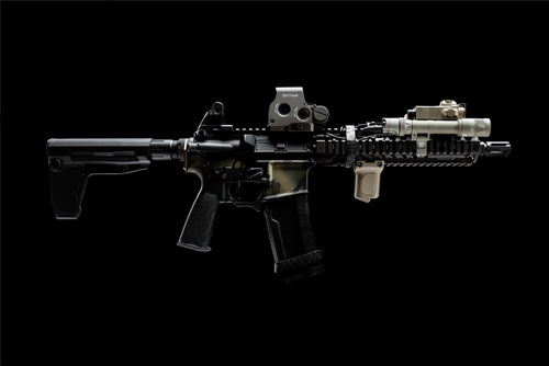 Strike Industries - Picatinny Angled Vertical Grip - Kurz - Schwarz - SI-AR-CMAG-RAIL-S-BK