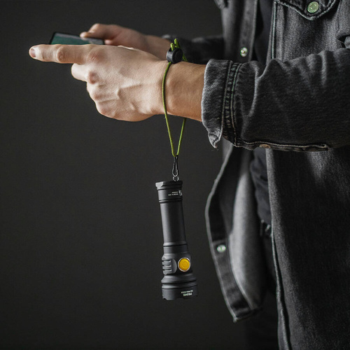 Armytek - Taktische Taschenlampe Prime C2 Pro Max - Magnetisches Ladegerät - 4000 lm - 21700 - Schwarz - F08601C