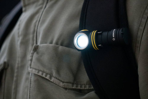 Armytek - Wiederaufladbare LED-Taschenlampe / Stirnlampe Elf C1 - Warmes Licht - 930 lm - F05003W