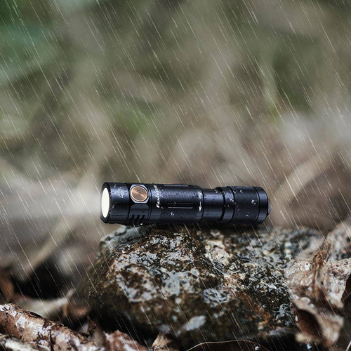 Fenix - Wiederaufladbare LED Taschenlampe E05R - Schlüsselanhänger - 400 Lumen - Schwarz - 039-493