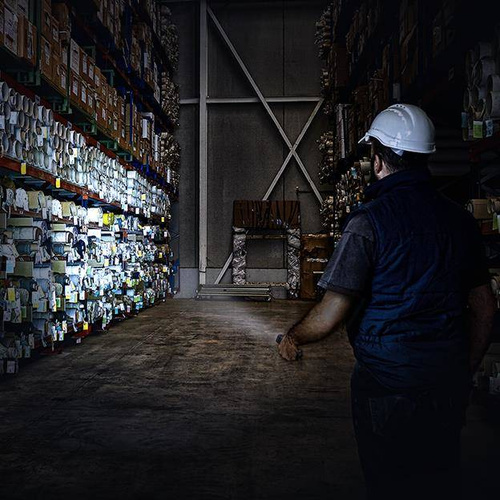 Fenix - Wiederaufladbare LED-Taschenlampe WT16R - Werkstatt - 300 Lumen - Schwarz - 039-479