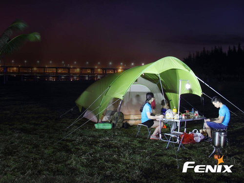 Fenix - Camping LED Taschenlampe - 650 Lumen - 18650 - Schwarz - CL30R