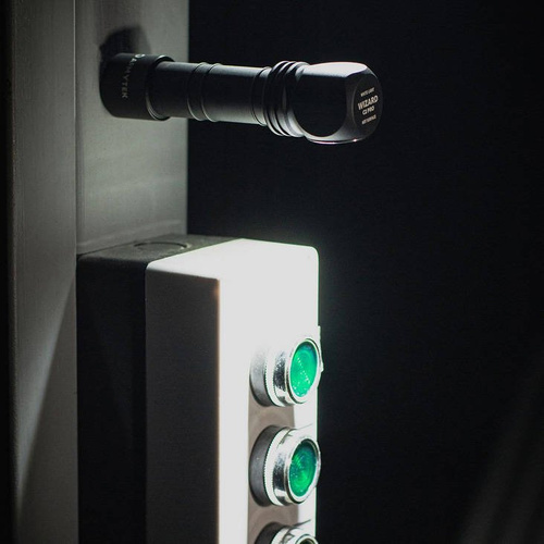 Armytek - Stirnlampe Wizard C2 Pro - Magnetisches Ladegerät - 2500 lm - 18650 - Schwarz - F08701C