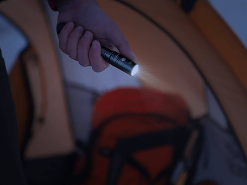 Fenix - LD22 V2.0 LED-Taschenlampe mit 1600-mAh-Akku - 800 Lumen - LD22 V2.0