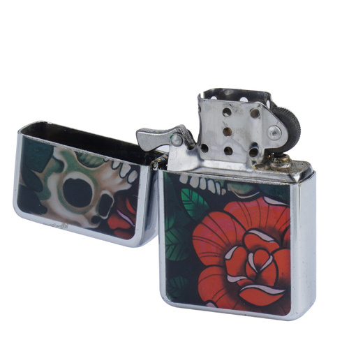 Tasman - Benzinfeuerzeug - Totenkopf und Rose - Q310091